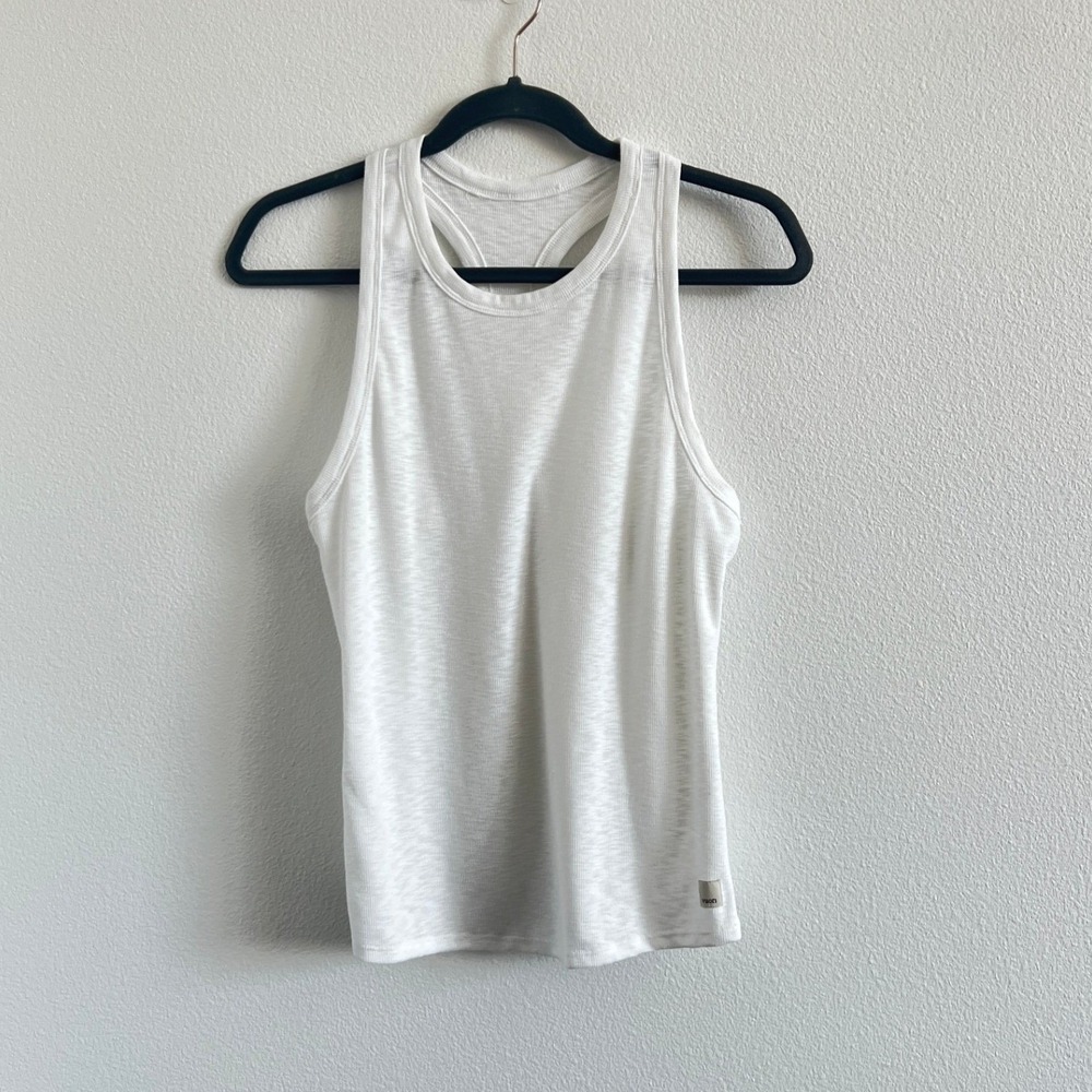 Vuori Energy Tank White Athletic Yoga Racerback Slub Knit M Model Off Duty Clean